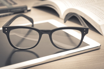 乒乓球桌子安装教程